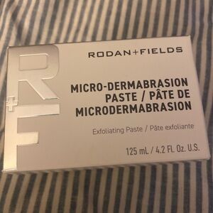 Rodan + Fields Exfoliating Paste in Sleek Silver